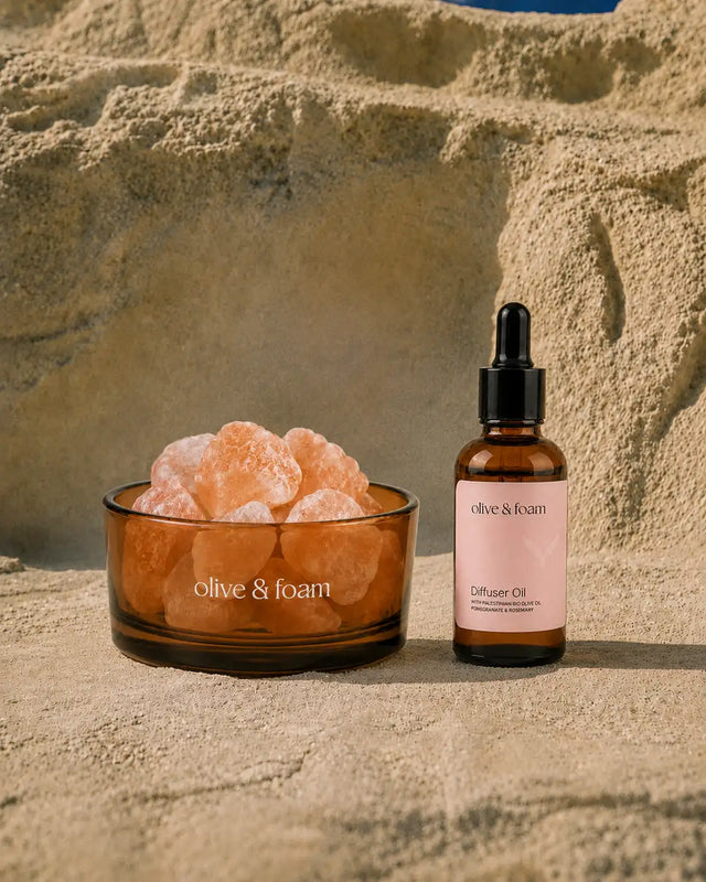 Olive & Foam Himalayan Salt Diffuser Pomegranate & Rosemary set lifestyle shot